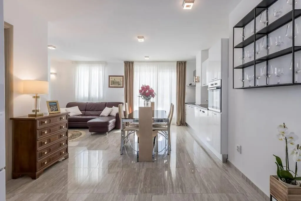 Luxury Rooftop Apartment Zalato Split Croatia