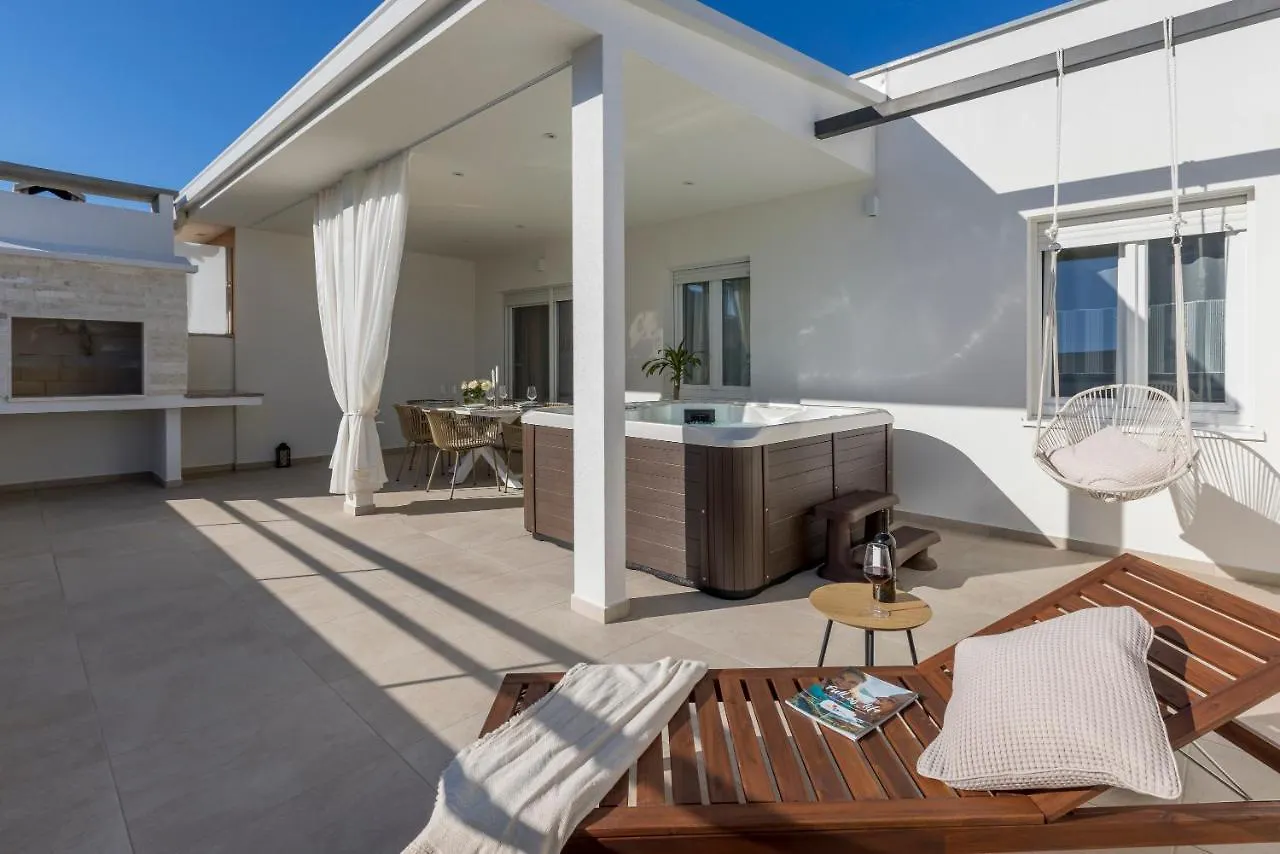 Luxury Rooftop Apartment Zalato Split