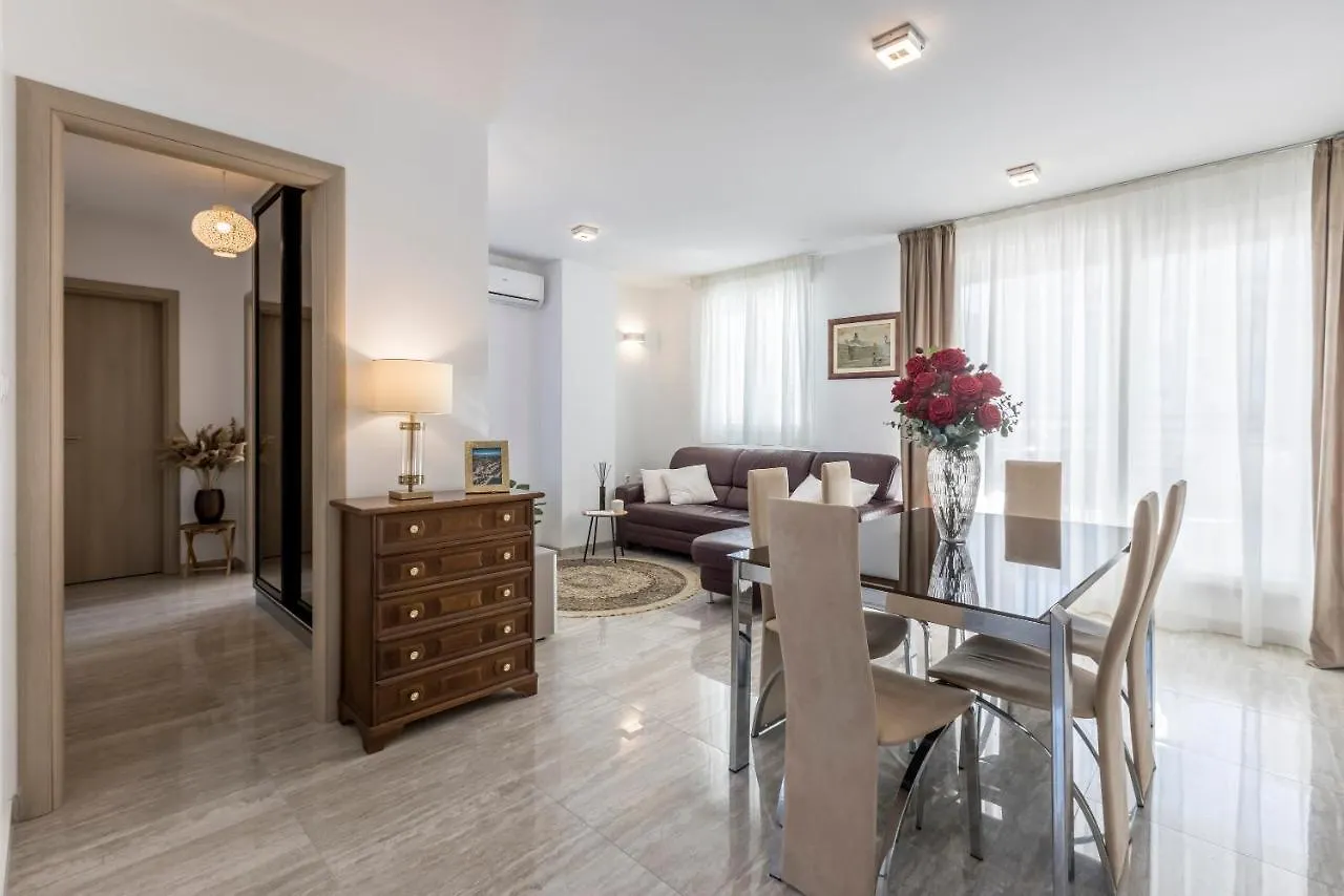 Luxury Rooftop Apartment Zalato Split 0*,