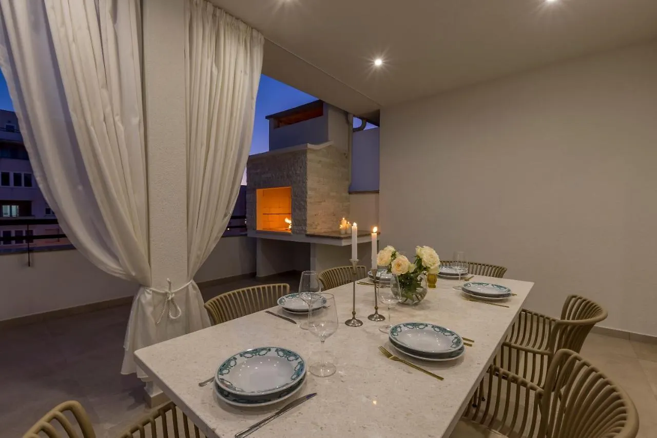 Luxury Rooftop Apartment Zalato Split 0*,