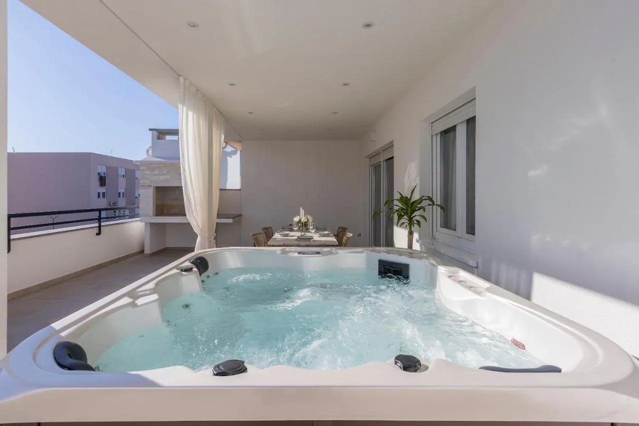 Luxury Rooftop Apartment Zalato Split 0*,